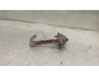 Recambio de retenedor puerta para tata safari ex safari 2.0 referencia OEM IAM 