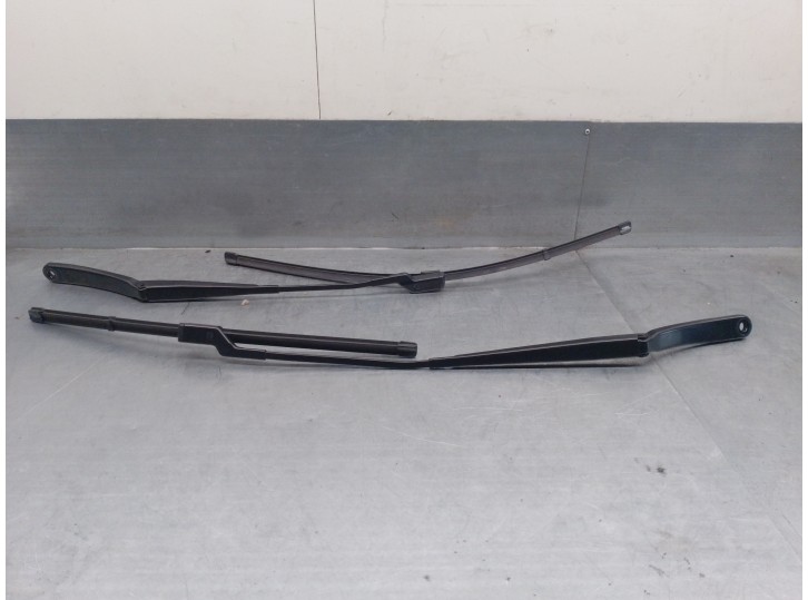 Recambio de brazo limpia delantero derecho para ford focus 1.0 ecoboost cat referencia OEM IAM JX7B17526AB JX7B17527AB 