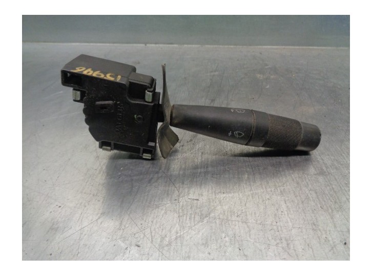 Recambio de mando limpia para peugeot 205 berlina 1.1 mito referencia OEM IAM 623903 