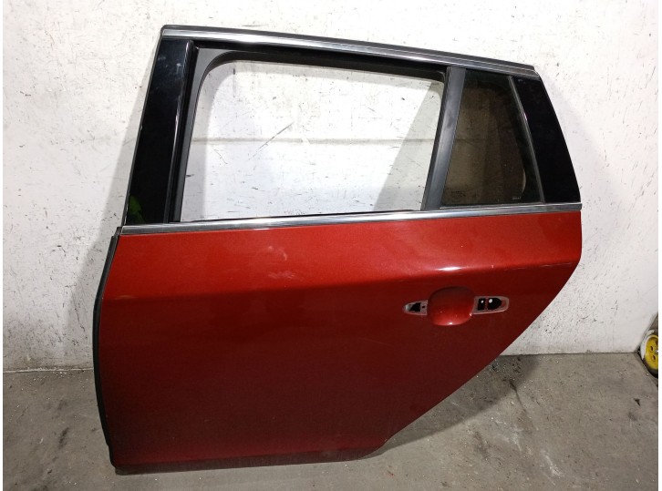 Recambio de puerta trasera izquierda para volvo v60 i (155) d3 / d4 referencia OEM IAM 32228972 32228972 
