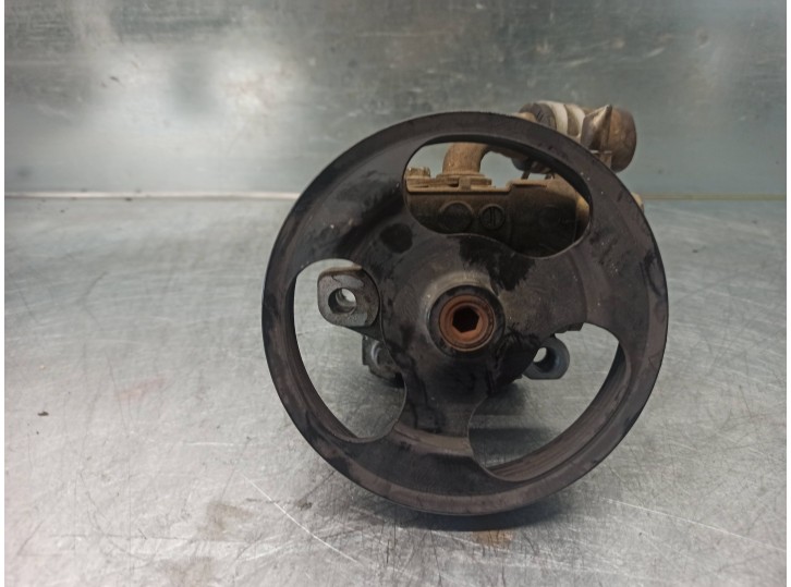Replacement power steering pump for Mazda 3 Saloon (BK) 1.6 16V CAT OEM IAM reference BP4M32600A KYB