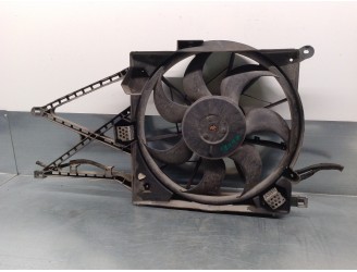 Replacement electric cooling fan for Opel Astra G Saloon 2.0 DTi OEM IAM reference 24413317 BOSCH