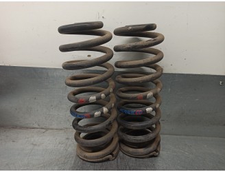 Replacement suspension spring for Saab 9000 CD 2.0 cat OEM IAM reference 