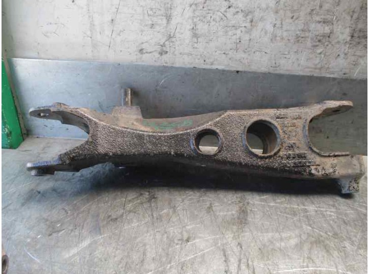Recambio de brazo suspension inferior trasero izquierdo para volvo xc70 2.4 diesel cat referencia OEM IAM 30647013  