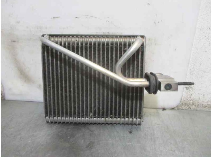Replacement air conditioning evaporator for SsangYong Rodius 2.7 turbodiesel CAT OEM IAM reference 615065A100 DAEHAN KOKI