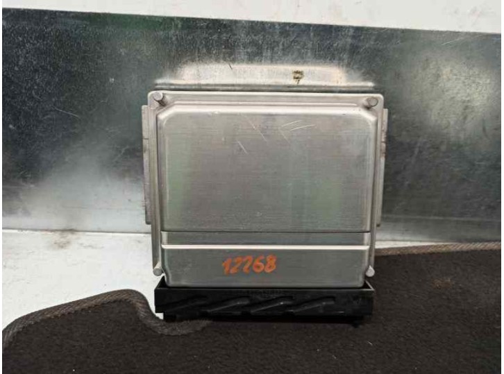 Recambio de centralita motor uce para volvo xc70 2.4 diesel cat referencia OEM IAM 30637733A 0281011078 BOSCH