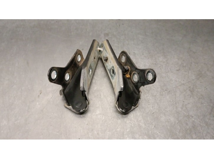 Recambio de bisagra capot para volkswagen polo (9n1) 1.4 16v referencia OEM IAM 6Q0823301B 6Q0823301B 