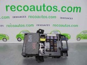Recambio de caja reles / fusibles para toyota avensis berlina (t 22) 2.0 16v cat referencia OEM IAM 8273005020 