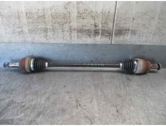 Recambio de transmision trasera derecha para volvo xc70 2.4 diesel cat referencia OEM IAM 30651936 031130 