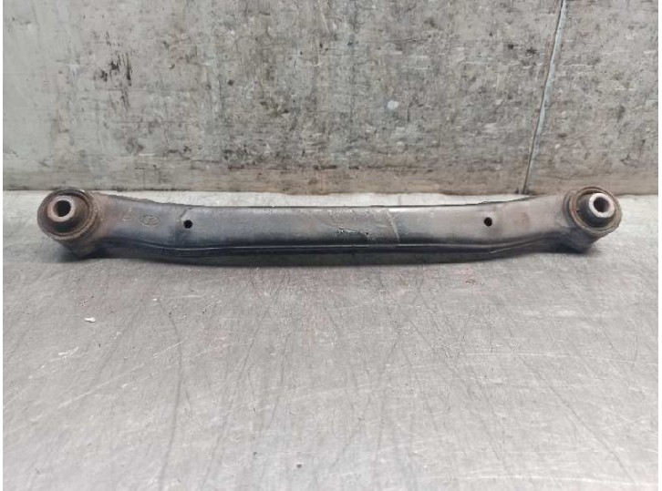 Recambio de brazo suspension superior trasero izquierdo para hyundai i30 style referencia OEM IAM 551002G000  