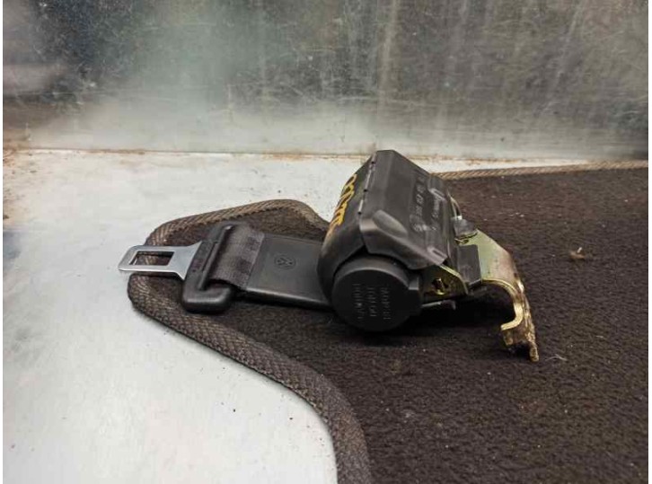 Recambio de cinturon seguridad trasero central para volkswagen passat berlina (3b3) 1.9 tdi referencia OEM IAM 3B0857813B 