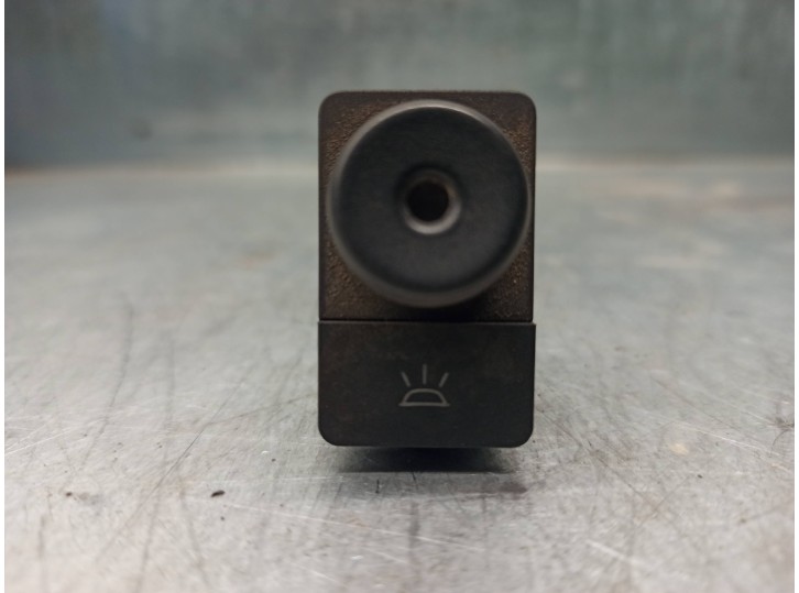 Recambio de botones salpicadero para ford transit, caja cerrada 86/92 2.5 diesel referencia OEM IAM 95VB13752AA 7021282 LUZ INTE