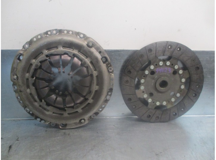 Recambio de kit embrague para renault kadjar 1.2 tce energy referencia OEM IAM 301013644R 302100495R LUK