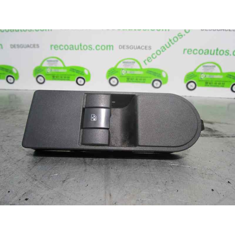 Recambio de mando elevalunas delantero derecho para opel astra gtc 1.7 16v cdti referencia OEM IAM 13228709  