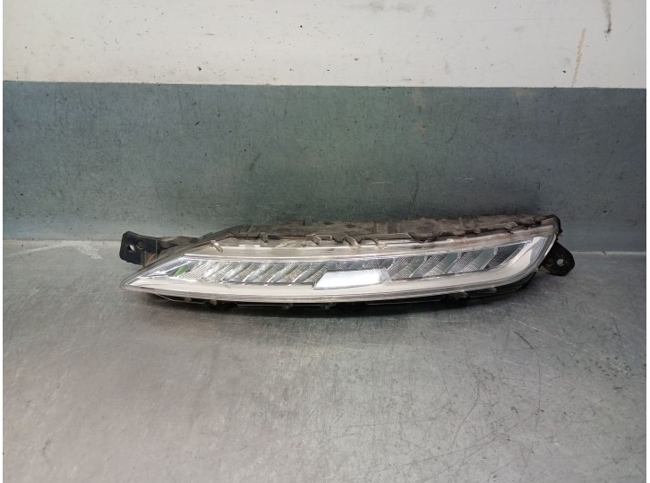 Recambio de piloto delantero izquierdo para citroën c4 picasso ii 1.6 bluehdi 120 referencia OEM IAM 9676036580 9676036580 