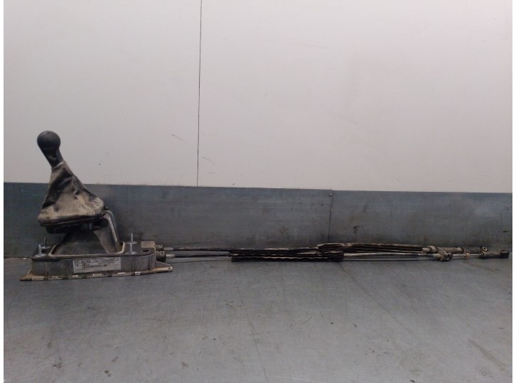 Recambio de palanca cambio para seat leon (1p1) 1.6 tdi referencia OEM IAM 1K0711061B 1K0711046M 