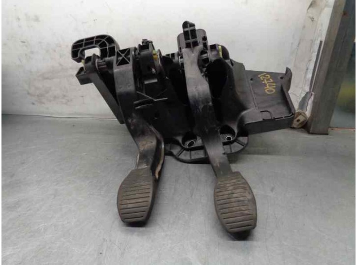 Recambio de juego pedales para opel combo d 1.3 16v cdti referencia OEM IAM 0518228340E  