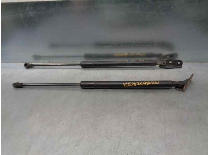 Recambio de amortiguadores maletero / porton para toyota auris 1.4 turbodiesel cat referencia OEM IAM 6896002081 