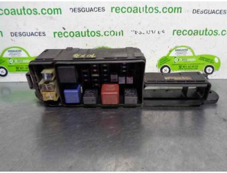 RELAY / FUSE BOX 8272005010 