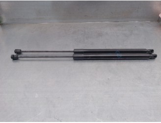 Replacement boot / tailgate shock absorbers for Ford Focus 1.0 EcoBoost CAT OEM IAM reference JX7BA406A10AC 