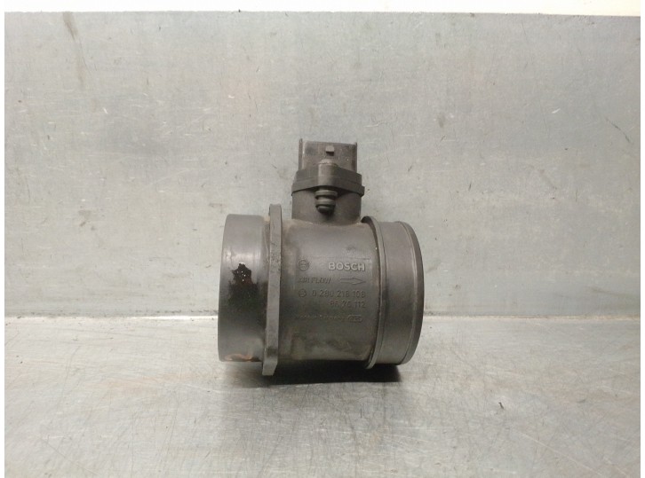 Replacement mass airflow sensor for Volvo V70 estate 2.5 turbodiesel OEM IAM reference 8670112 0280218108 BOSCH