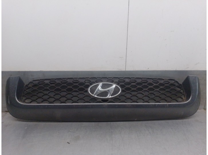 Recambio de rejilla delantera para hyundai santa fé i (sm) 2.0 crdi referencia OEM IAM 8635126900 8635126902 