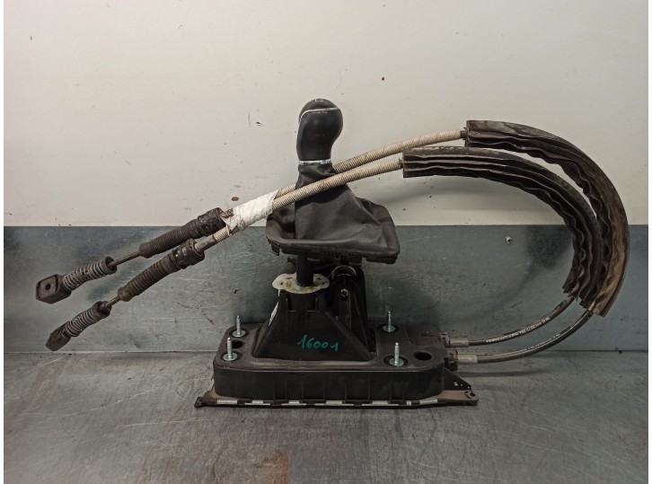 Recambio de palanca cambio para seat ibiza (kj1) reference referencia OEM IAM 2Q0711049A  