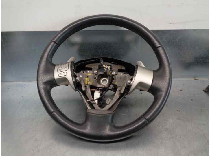 Recambio de volante para toyota auris 1.4 turbodiesel cat referencia OEM IAM 607095204 7354114 