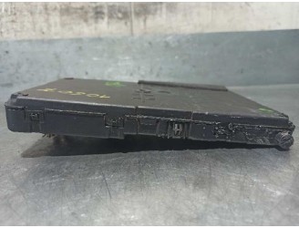 Recambio de caja reles / fusibles para renault megane ii berlina 5p 1.5 dci diesel referencia OEM IAM 8200305575 S118400200 SIEM