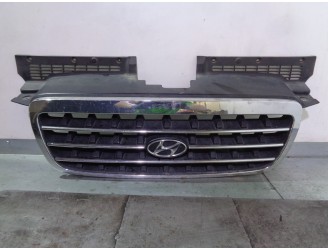 Replacement front grille for Hyundai Trajet (FO) 2.0 GLS OEM IAM reference 863523A000 863503A010 