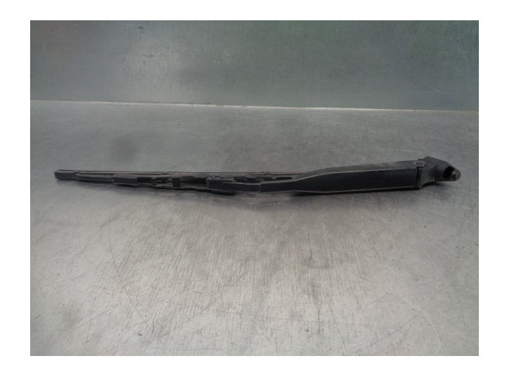 Recambio de brazo limpia trasero para cadillac srx v6 elegance referencia OEM IAM 15207725  