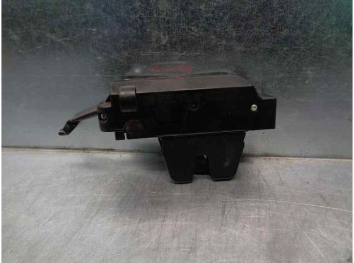 Replacement boot / tailgate lock for Citroën C3 1.4 16V Exclusive OEM IAM reference 9652301980 3 PINES 