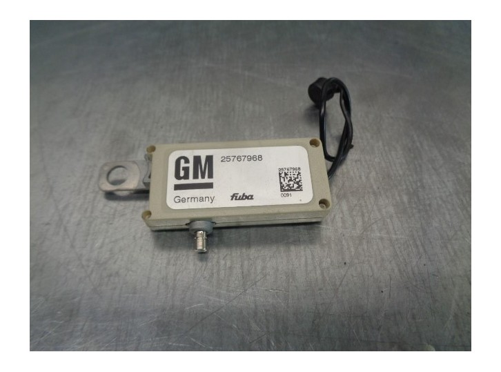 Recambio de antena para cadillac srx v6 elegance referencia OEM IAM 25767968  