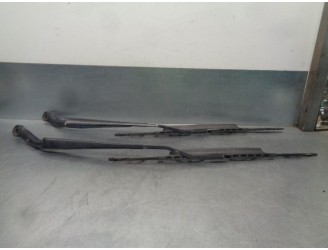 Recambio de brazo limpia delantero derecho para cadillac srx v6 elegance referencia OEM IAM 88958239 88958241 