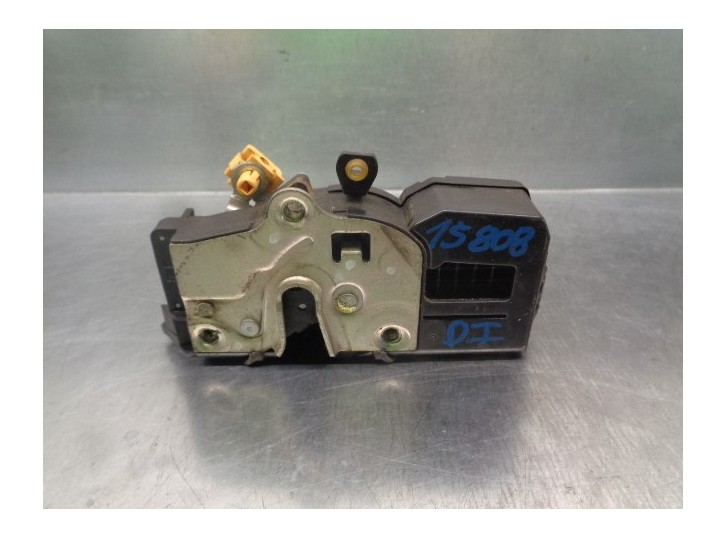 Replacement front left door lock for Cadillac SRX V6 Elegance OEM IAM reference 15817041 7 PINS 5 DOORS