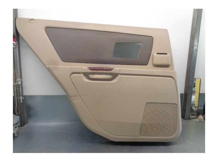 Recambio de guarnecido puerta trasera izquierda para cadillac srx v6 elegance referencia OEM IAM 1GA0371481 10393546 