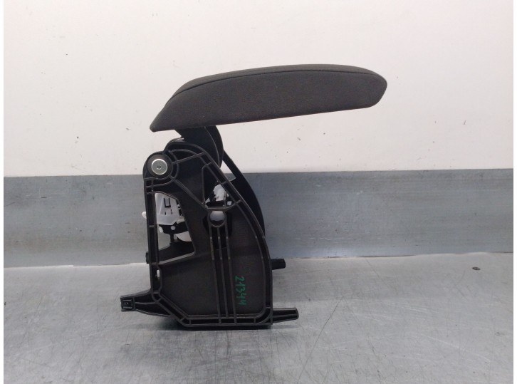 Recambio de apoyabrazos central para skoda octavia iii (5e3, nl3, nr3) 1.5 tsi referencia OEM IAM 5E0864207E 5E0864207E 