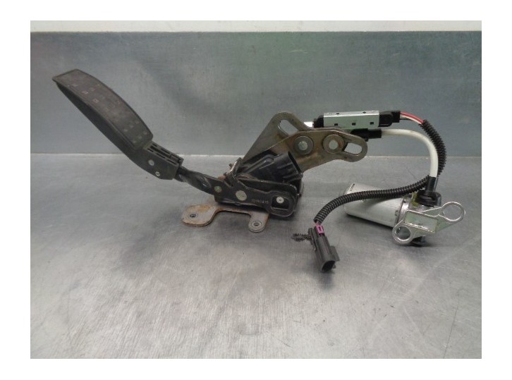 Recambio de potenciometro pedal para cadillac srx v6 elegance referencia OEM IAM 12153415 89047780 