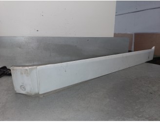 Recambio de molduras traseras para mercedes-benz vito caja cerrada 6.03  2.1 cdi referencia OEM IAM A6396913108  