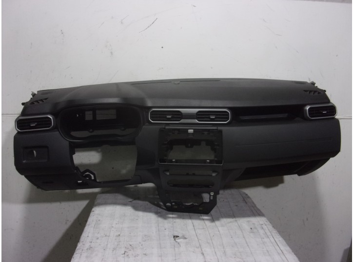 Recambio de salpicadero para dacia duster ii 1.3 tce cat referencia OEM IAM 681008455R NEGRO 