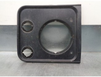 Recambio de cerquillo faro para land rover defender (ld) 2.5 tdi referencia OEM IAM BTR7849PUC  