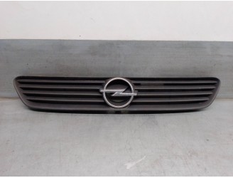Replacement front grille for Opel Astra G Saloon 1.6 16V OEM IAM reference 90588120 