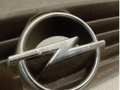 Recambio de rejilla delantera para opel astra g berlina 1.6 16v referencia OEM IAM 90588120 
