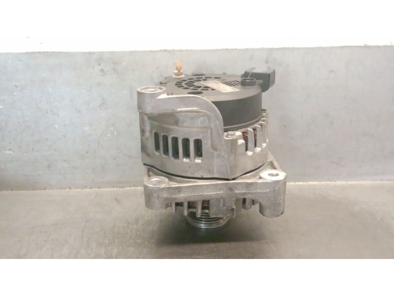 Recambio de alternador para bmw 5 touring (f11) 520 d referencia OEM IAM 8507624 12318507625 2608669F