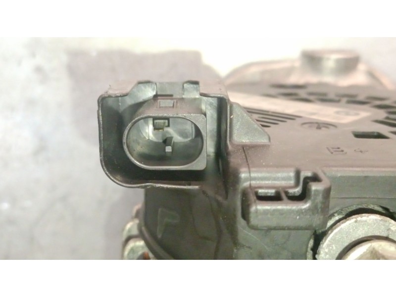 Recambio de alternador para bmw 5 touring (f11) 520 d referencia OEM IAM 8507624 12318507625 2608669F