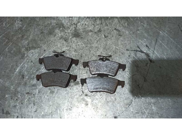 Recambio de pastillas de freno para opel astra gtc 1.6 16v referencia OEM IAM 