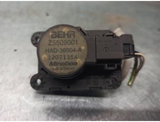 Recambio de motor calefaccion para peugeot 5008 active referencia OEM IAM Z5509001 1207135A BEHR