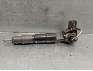 Replacement injector for Subaru Legacy V Station Wagon (BR) 2.0 D AWD OEM IAM reference 16613AA040 03S02715 DENSO
