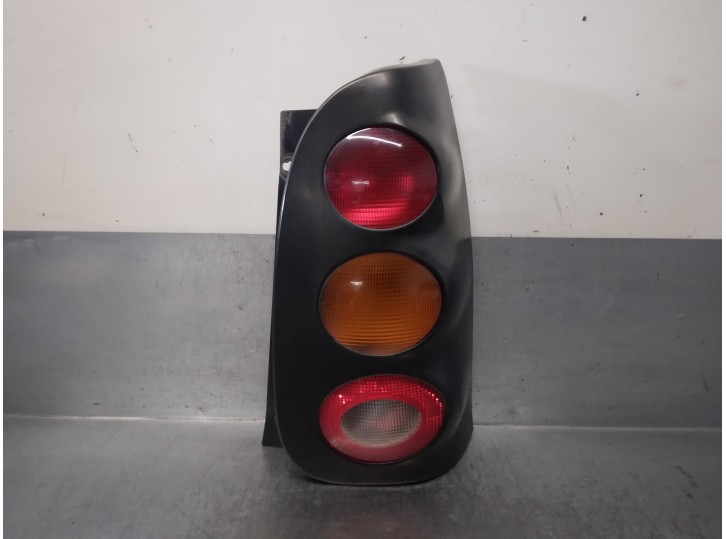 Recambio de piloto trasero derecho para smart micro compact car 0.6 referencia OEM IAM 0001960V002  