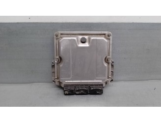 Recambio de centralita motor uce para renault laguna ii (bg0) 2.2 dci turbodiesel referencia OEM IAM 8200211711 0281010637 BOSCH